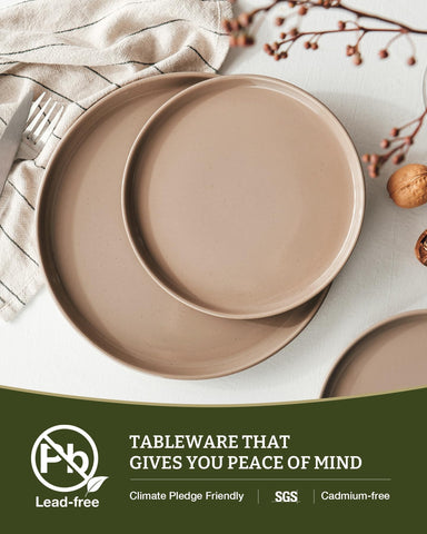 famiware stacked plates demonstration showing compact, space-saving storage benefit