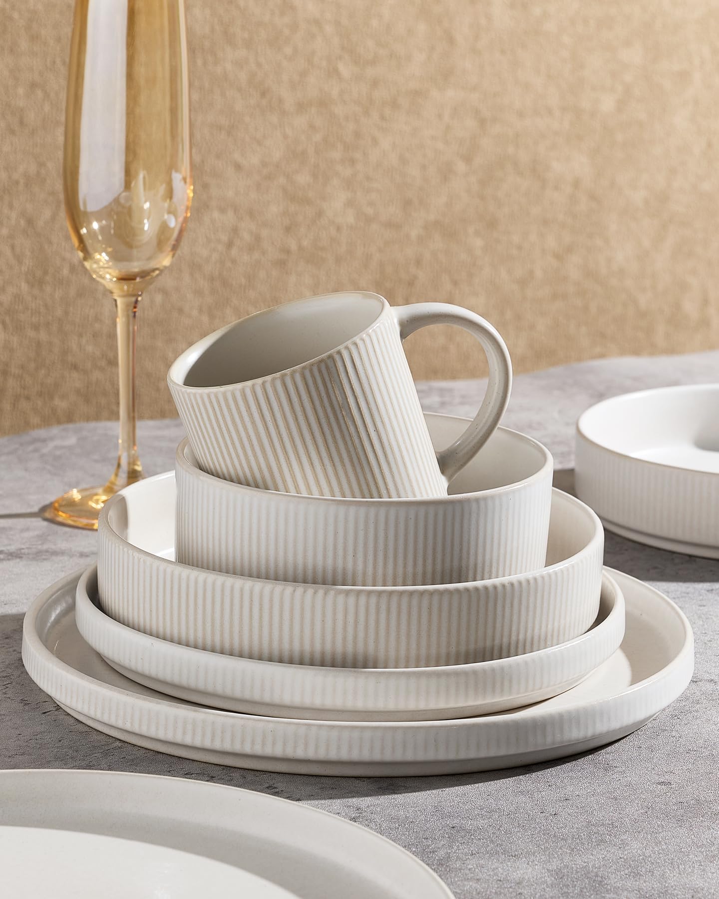 famiware bowl texture detail highlighting glaze depth and tactile grip