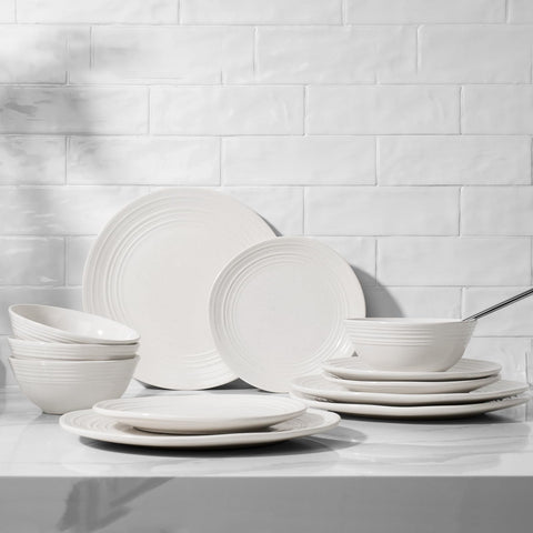 famiware stacked plates demonstrating space-saving, organized cabinet benefit