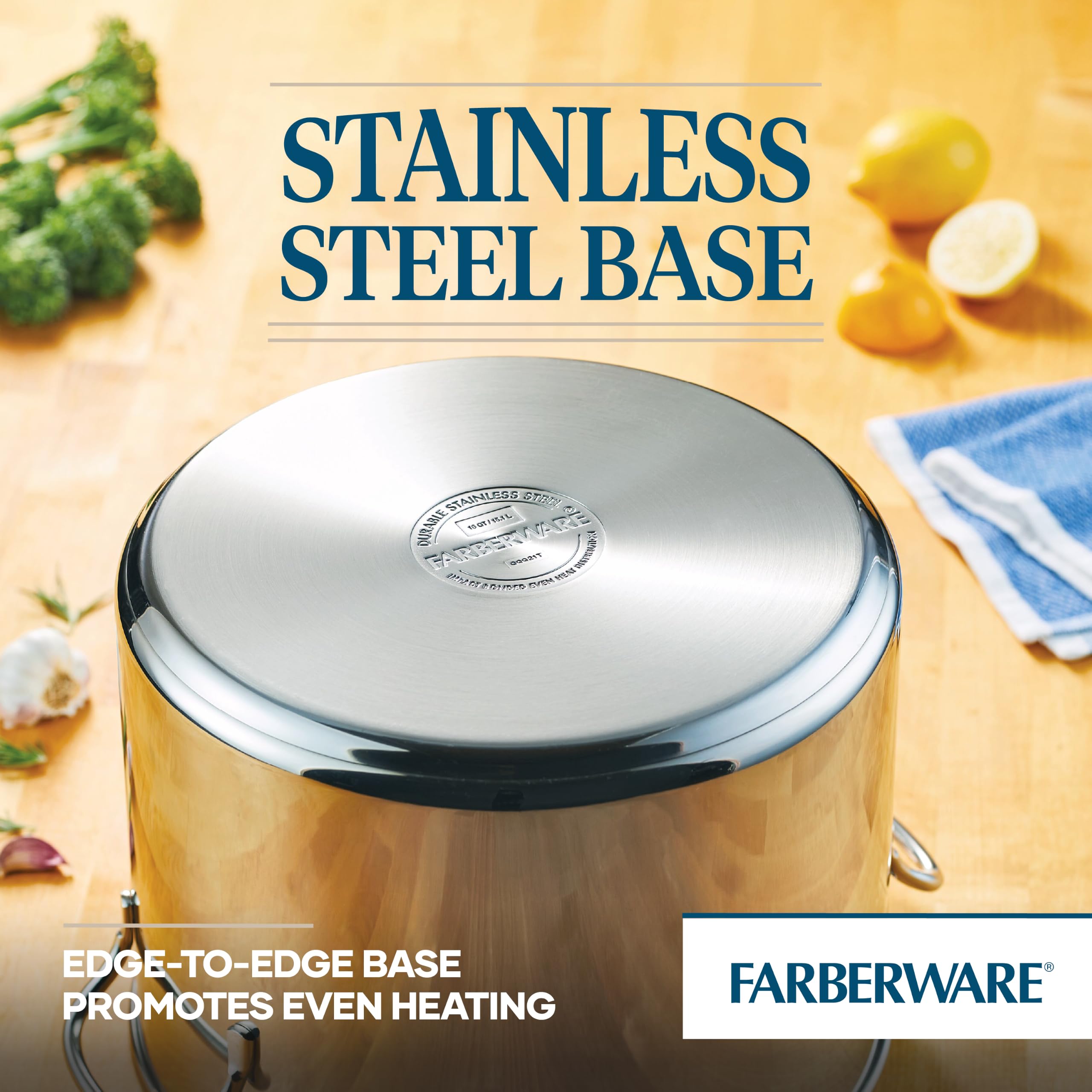 Farberware interior view showing roomy 16-quart capacity for large meals