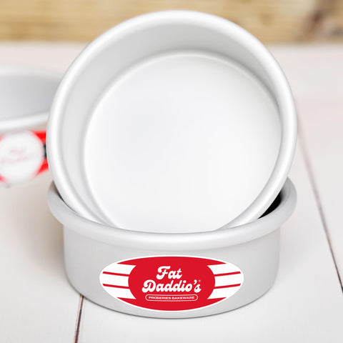 Fat Daddio's rolled rim and straight side seam for safer handling and stability