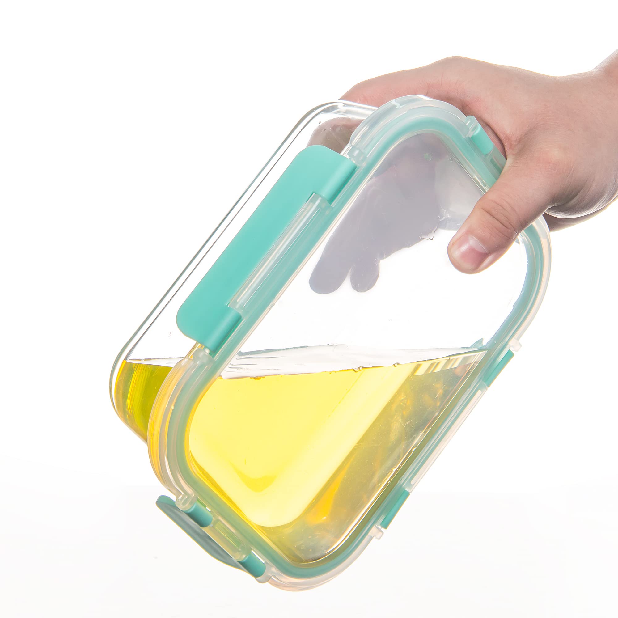 FAWLES round 31oz container holding soup, illustrates leak-resistant storage