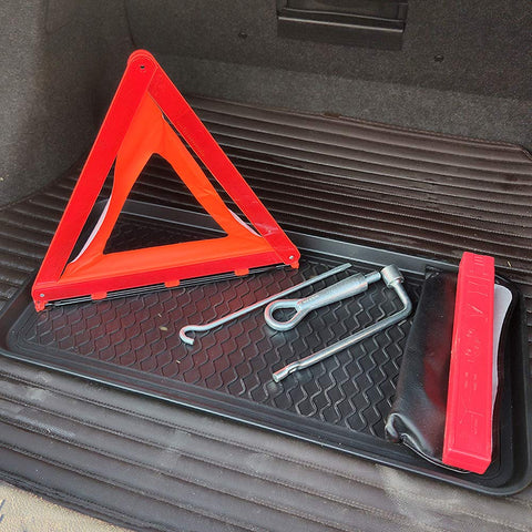 FDGARDEN tray with shoes for scale demonstrating capacity and organization