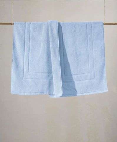 Feather & Stitch edge stitching detail for durable long-lasting construction