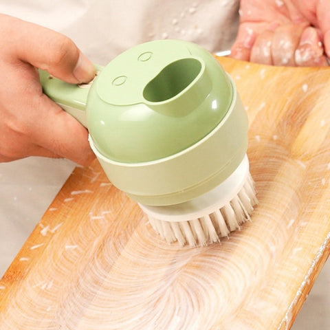 FEEMONT fruit slicer cutting apple into uniform slices for neat presentations