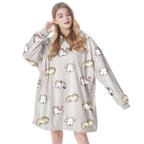 felicigeely front view hoodie blanket showing oversized fit and warmth
