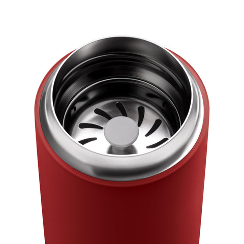Fellow Carter Move leak-proof lid locked in place for spill protection while traveling