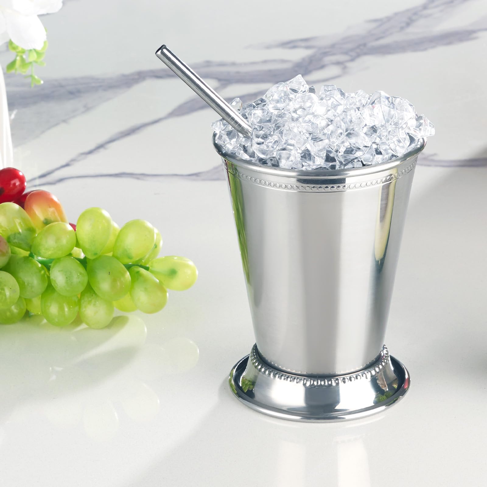 Fijinhom packaging and stainless straws displayed indicating ready-to-gift