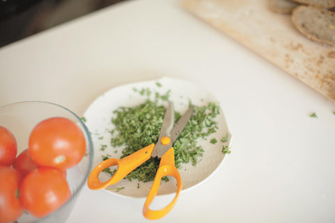 Fiskars in dishwasher rack, easy cleaning and low maintenance benefit