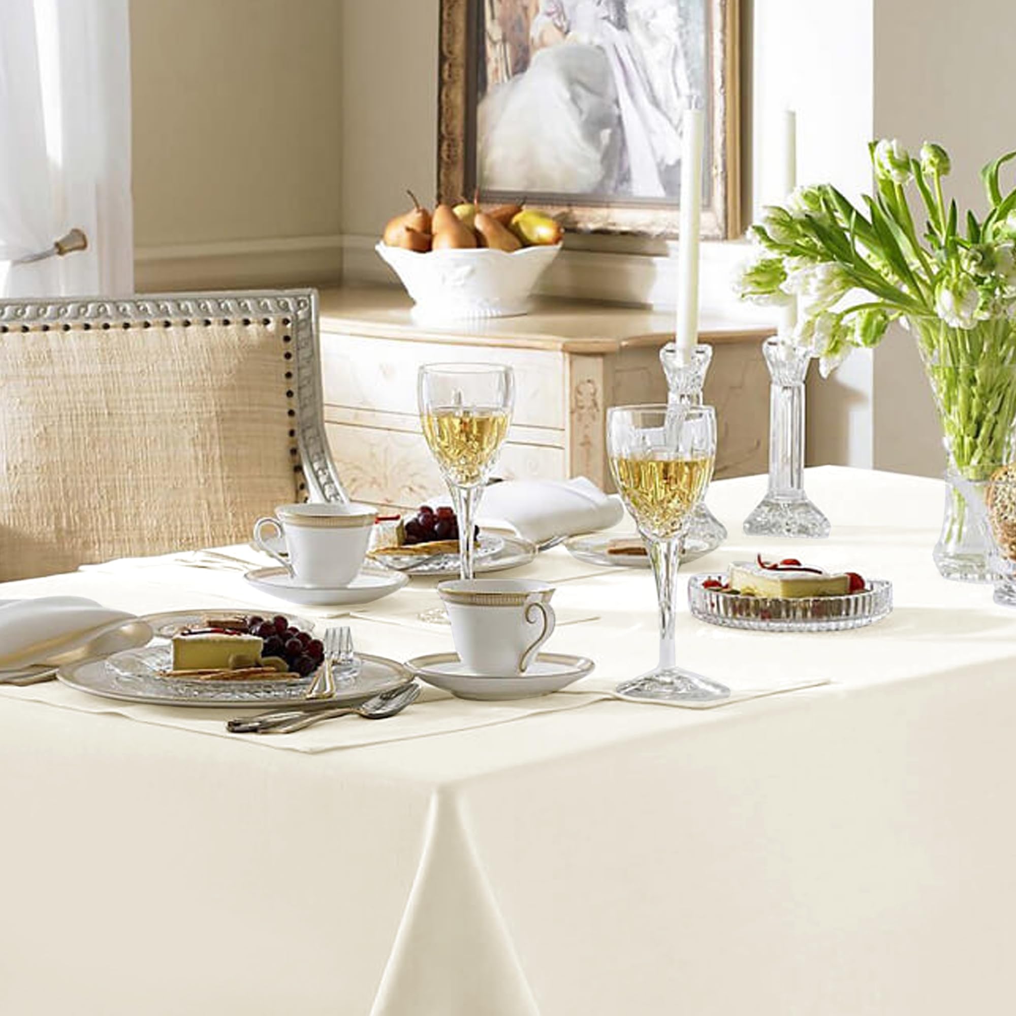 Detailed hem of Fitable tablecloth showing reinforced edge for longer-lasting use benefit