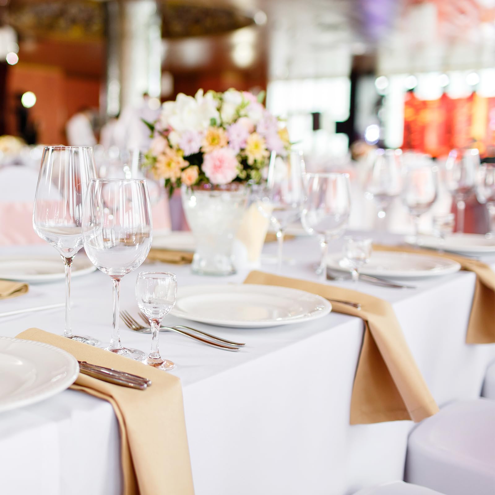 Fixwal table covered at trade show, neutral backdrop for displays