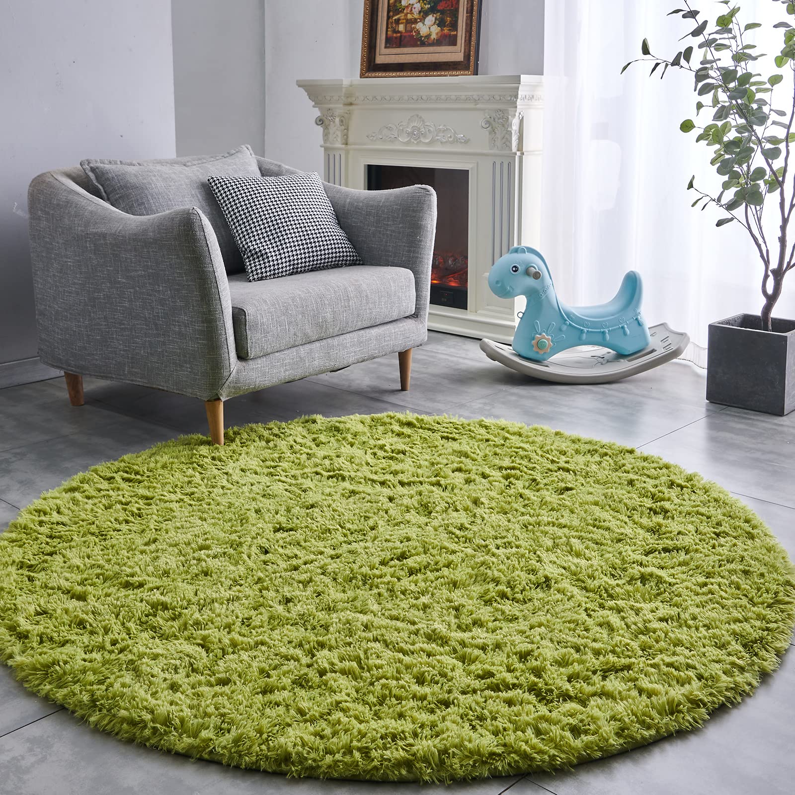 FJZFING front view of grass green round rug shows soft, inviting surface