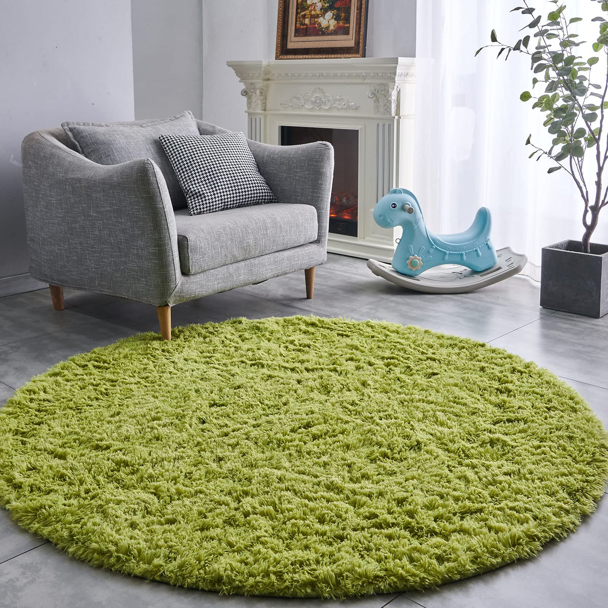 FJZFING front view of grass green round rug shows soft, inviting surface