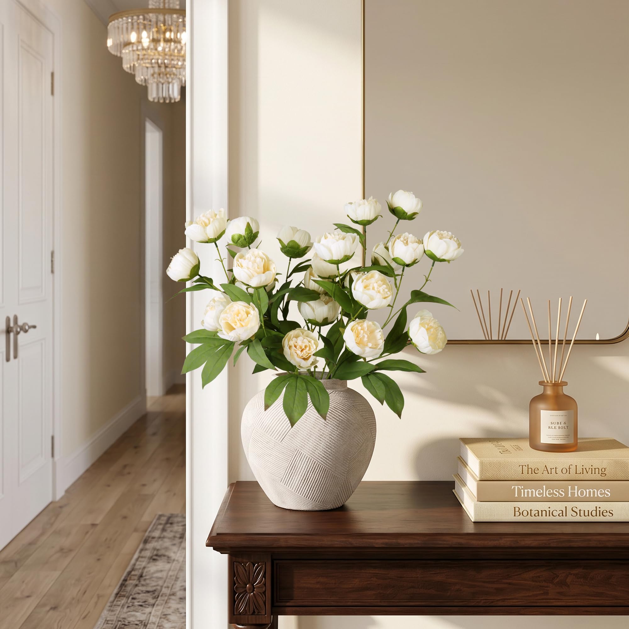 florisso trimmed shorter stems placed in a small vase for versatility