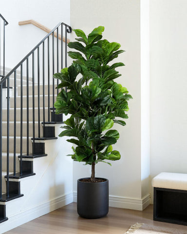 FLOWORLD close-up of leaf texture highlighting lifelike veins and realistic look