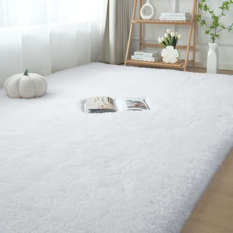 Fluffyrug front view 5x7 white rug brightens room and softens floors