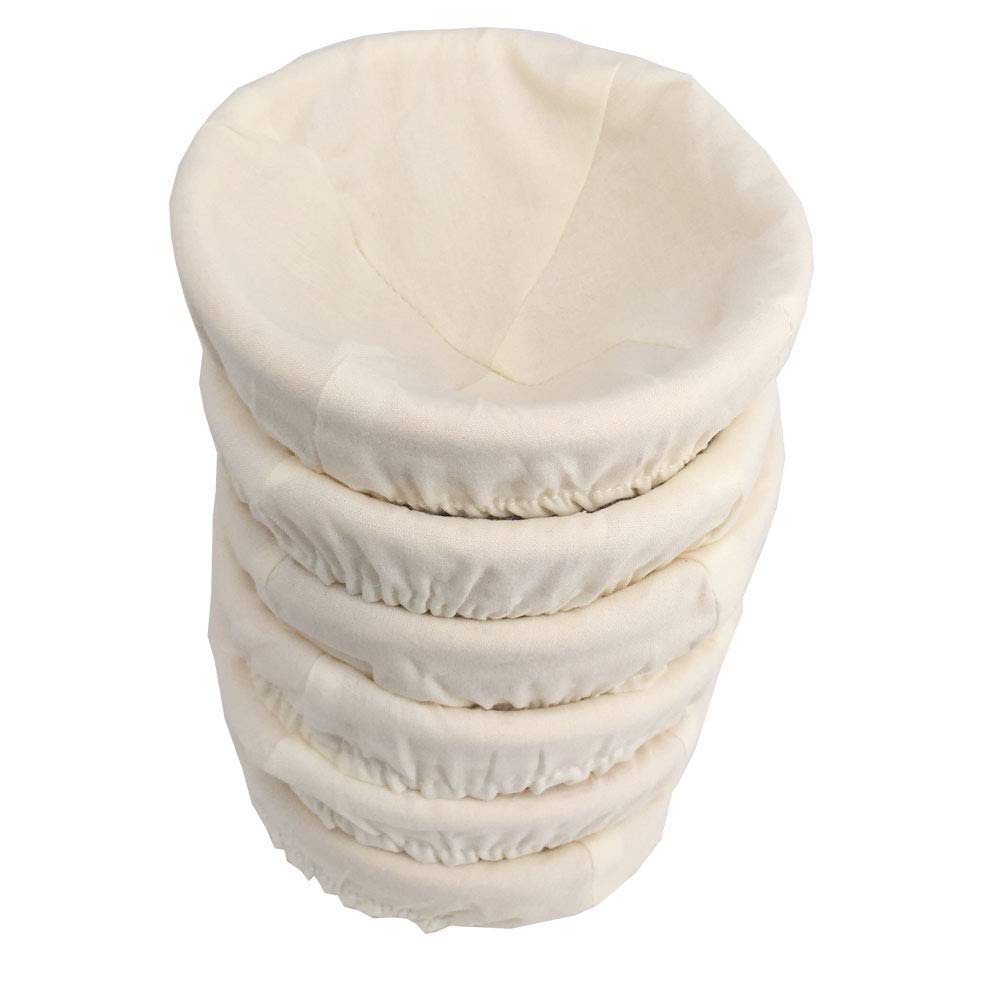FORSUN 5-inch banneton front view showing rattan texture and compact size, aids shaping