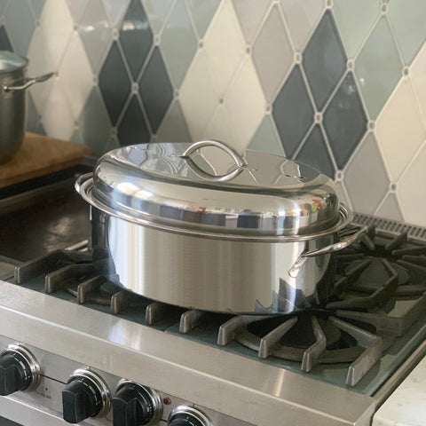 Fox Run interior showing pan juices collected beneath rack for basting