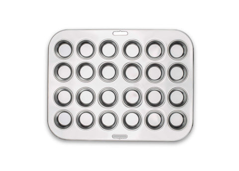 Fox Run pan next to a ruler shows compact dimensions and lightweight handling for easy storage