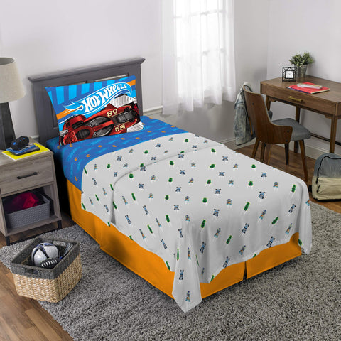 Franco Hot Wheels fitted sheet detail with deep pocket fit, ensures secure mattress coverage