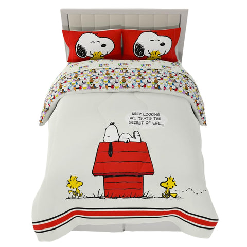 Franco Peanuts front comforter showing Snoopy and Woodstock large print for cheerful decor
