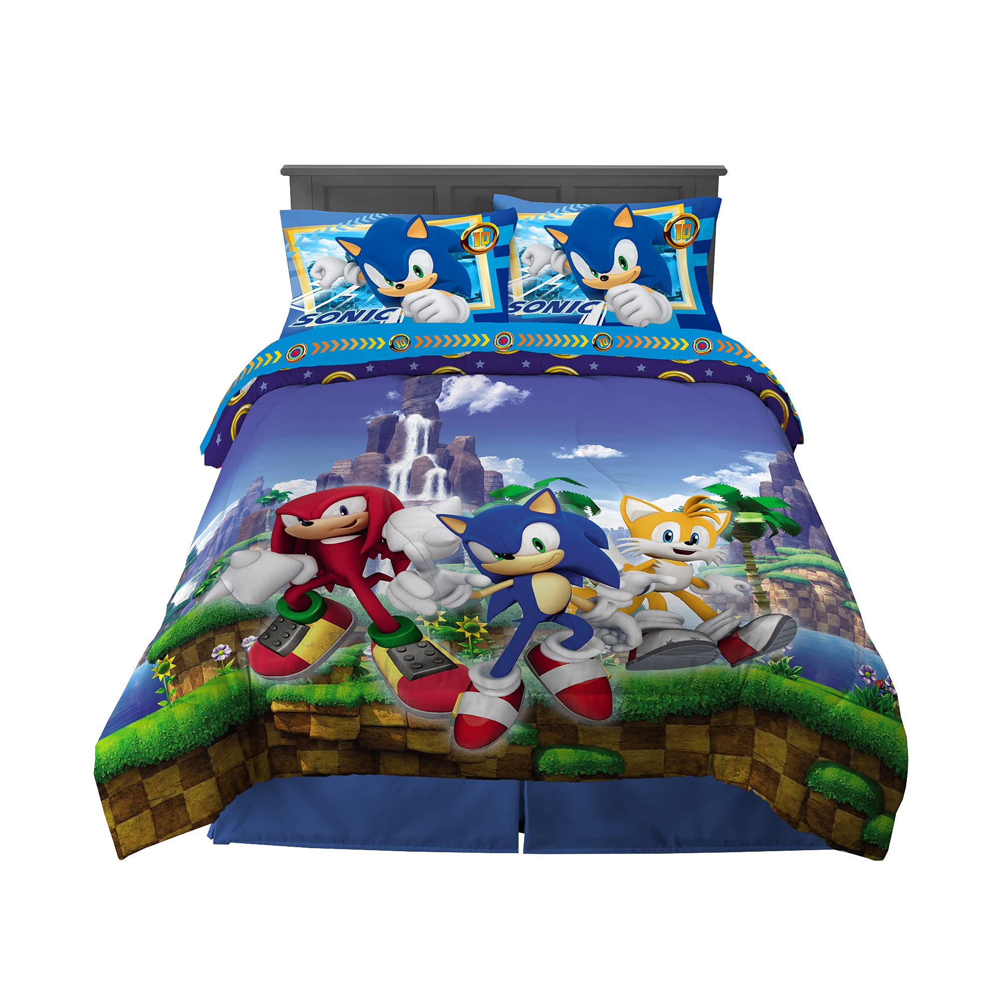 Franco comforter front with Sonic, Knuckles, and Tails showing playful energy