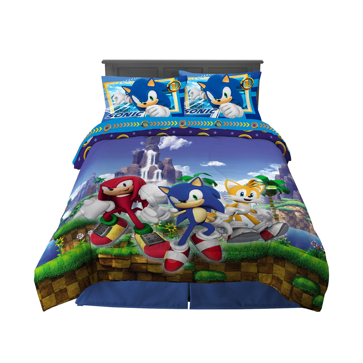 Franco comforter front with Sonic, Knuckles, and Tails showing playful energy