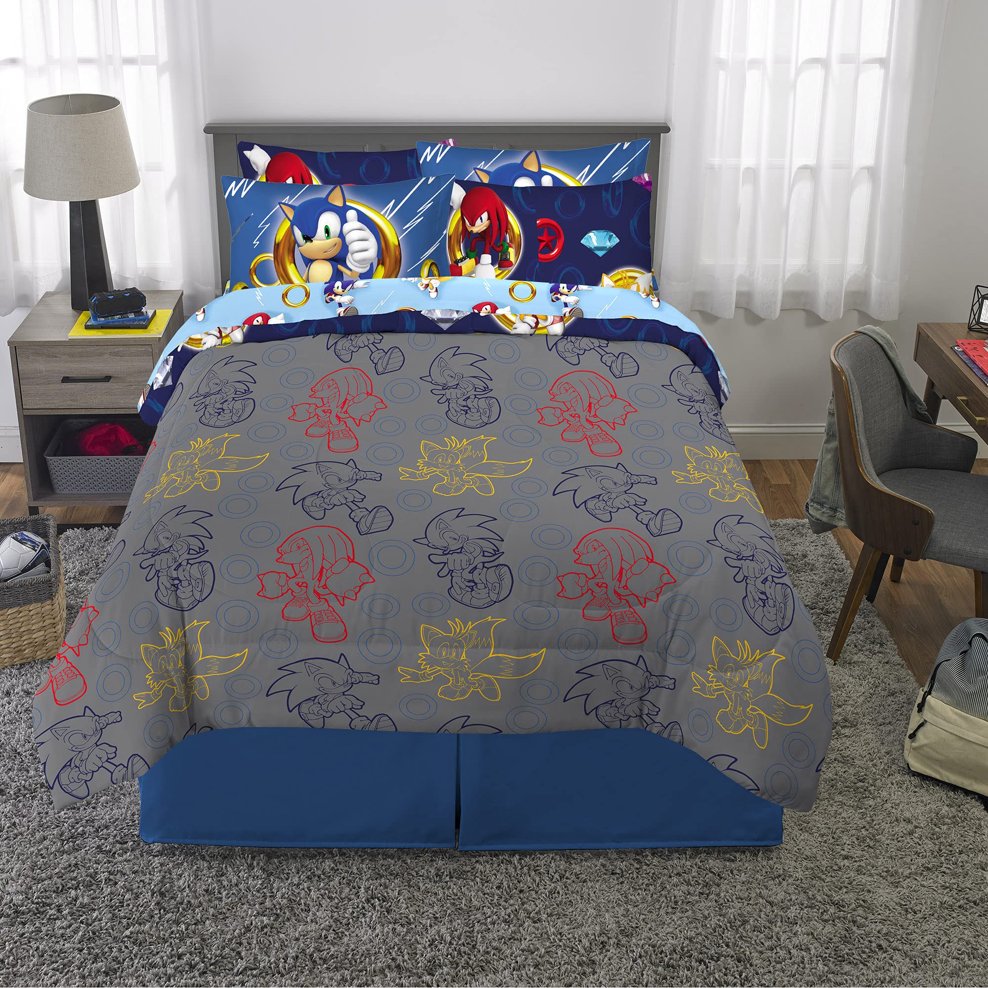 Franco Sonic pillowcase and sham detail with stitching and licensed tag for authenticity