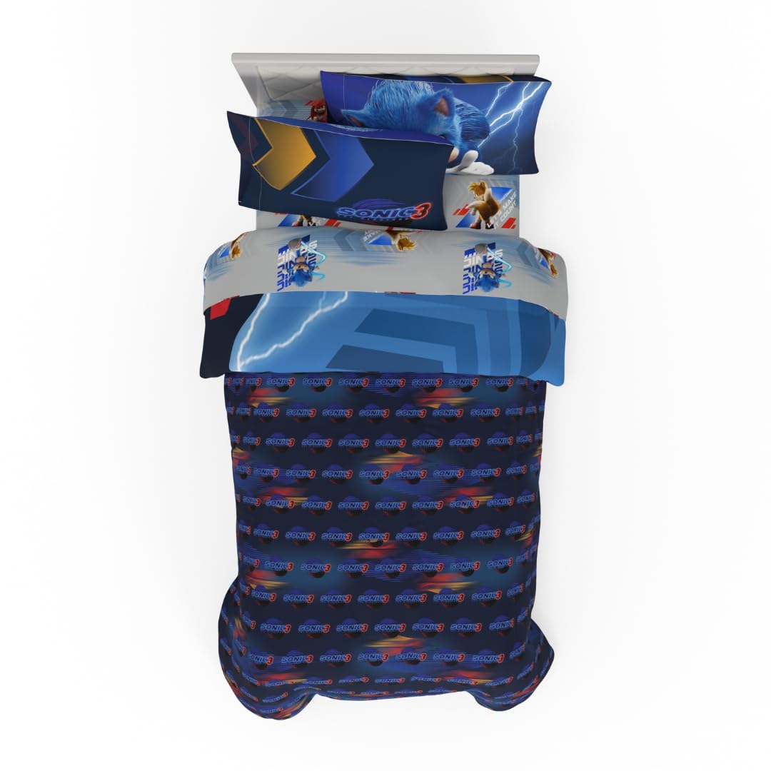 Franco Sonic reverse patterned comforter side offering versatile bedroom styling