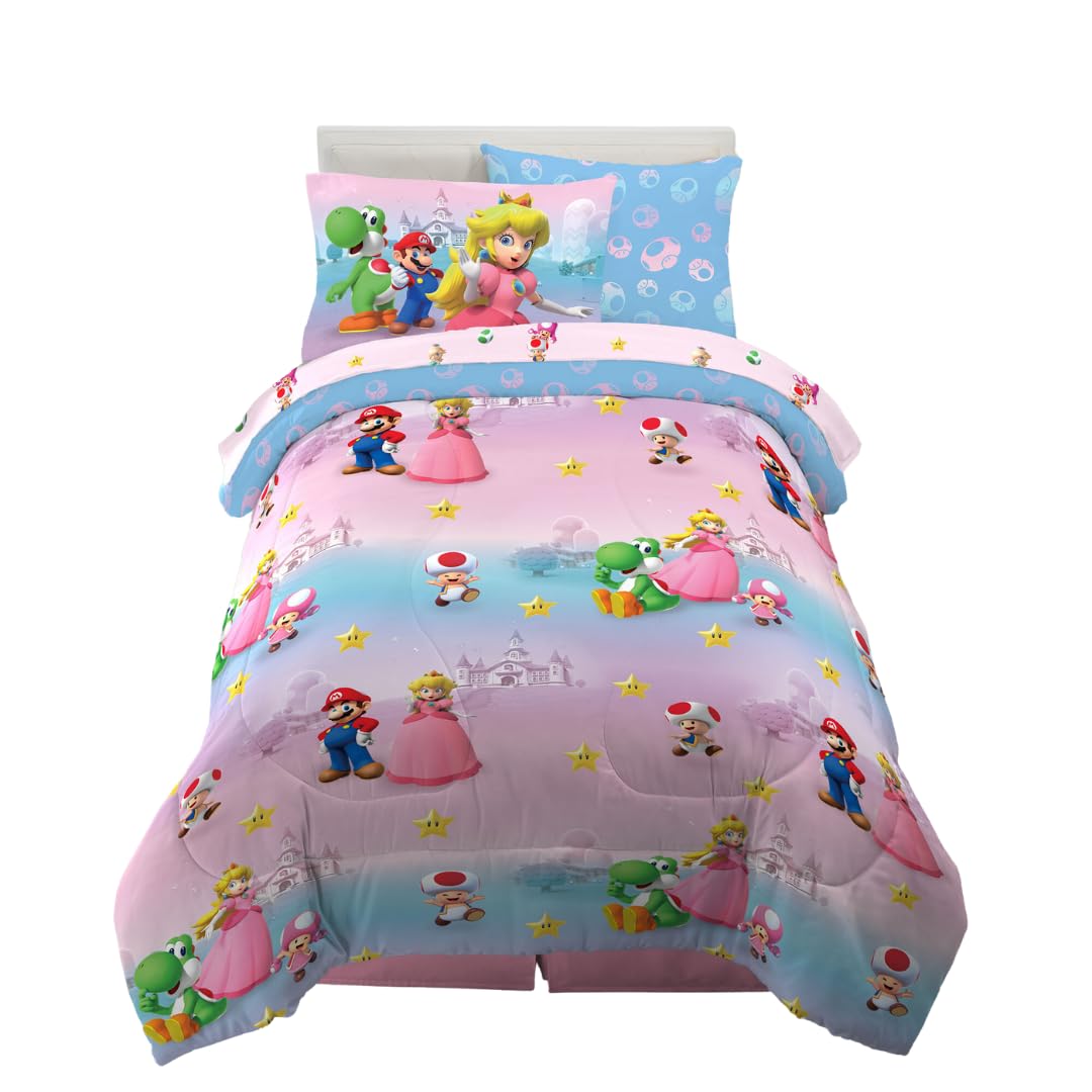 Franco comforter front showing Mario and Princess Peach, vibrant and cozy