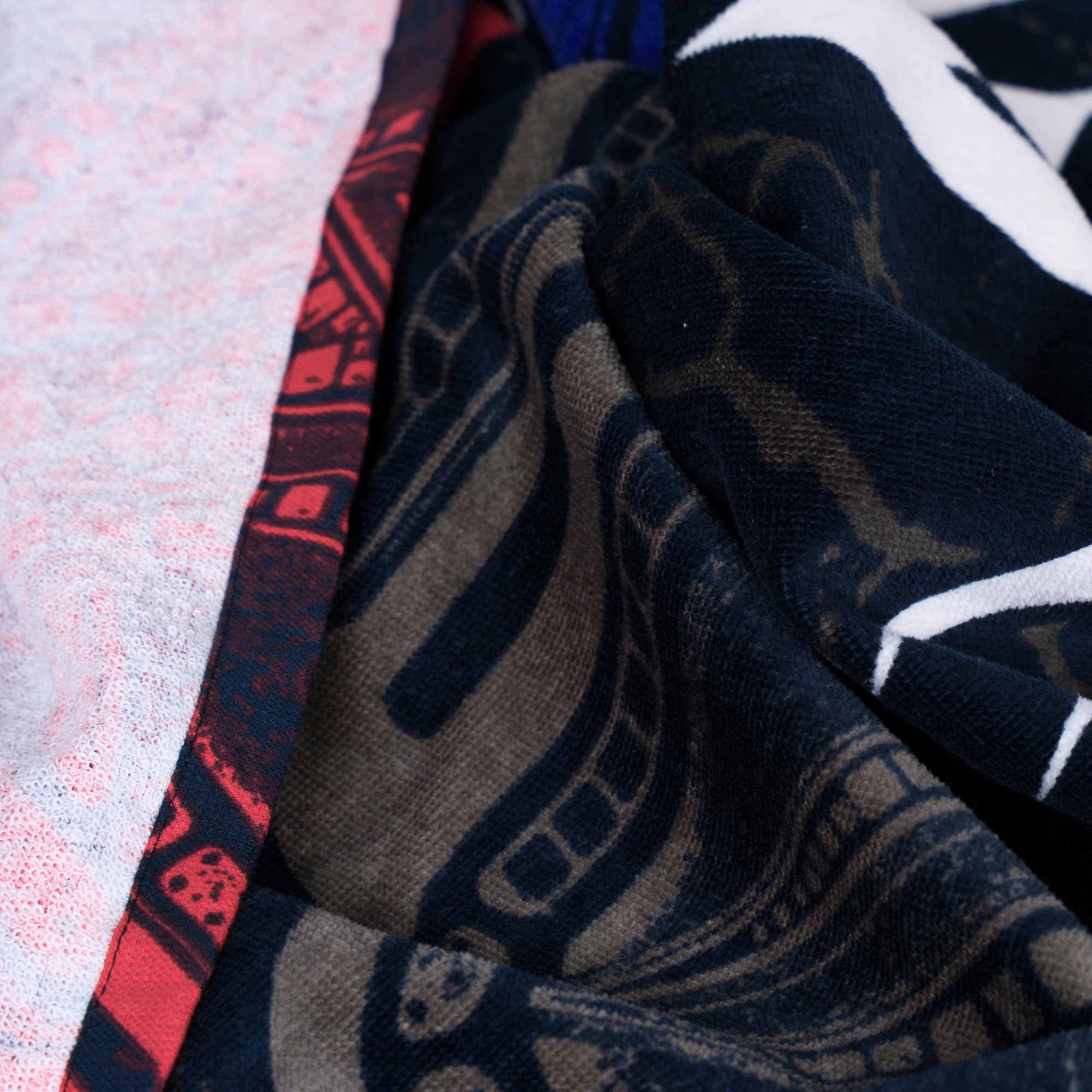 Franco WWE label and licensed tag visible assuring official product quality
