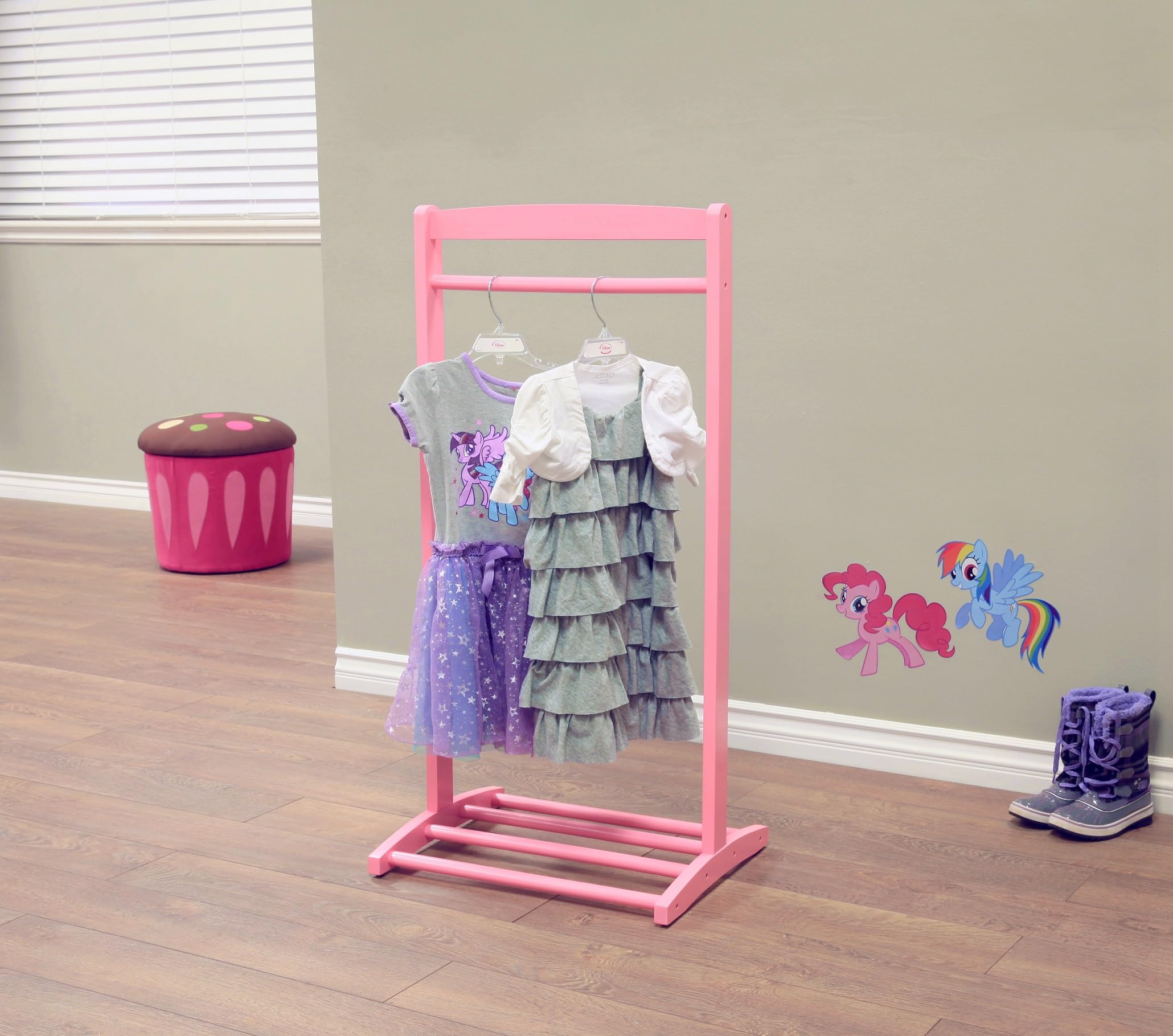 Frenchi front view of pink kids hanger showing tidy organization benefit