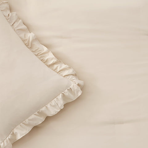 FUANNA queen bed comparison showing full coverage and proper drape on mattress