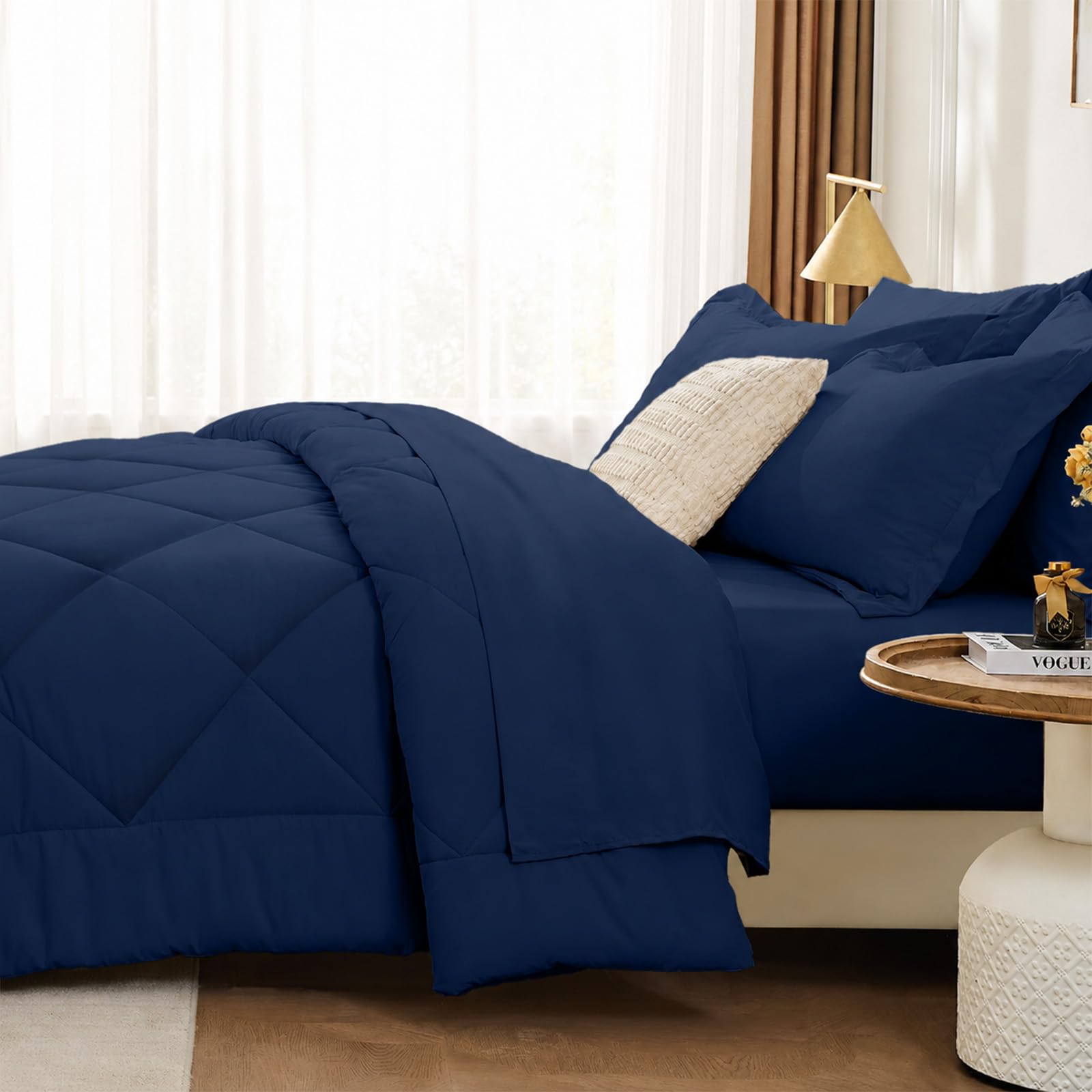 FUANNA ruler next to comforter showing queen dimensions and scale
