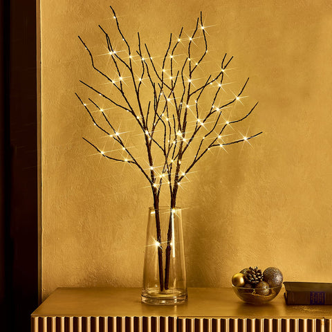 Fudios front view in vase showing warm ambiance and elegant centerpiece benefit