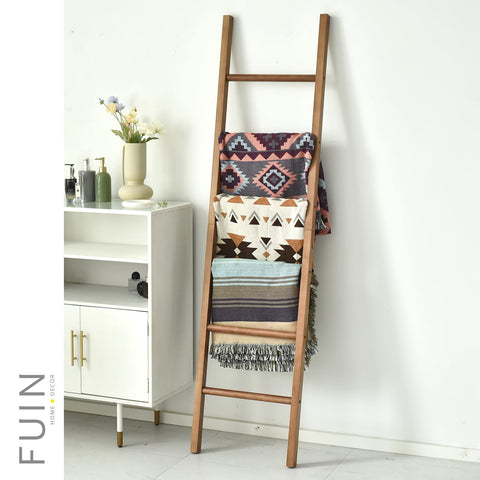 FUIN close-up of solid wood grain highlighting handcrafted quality