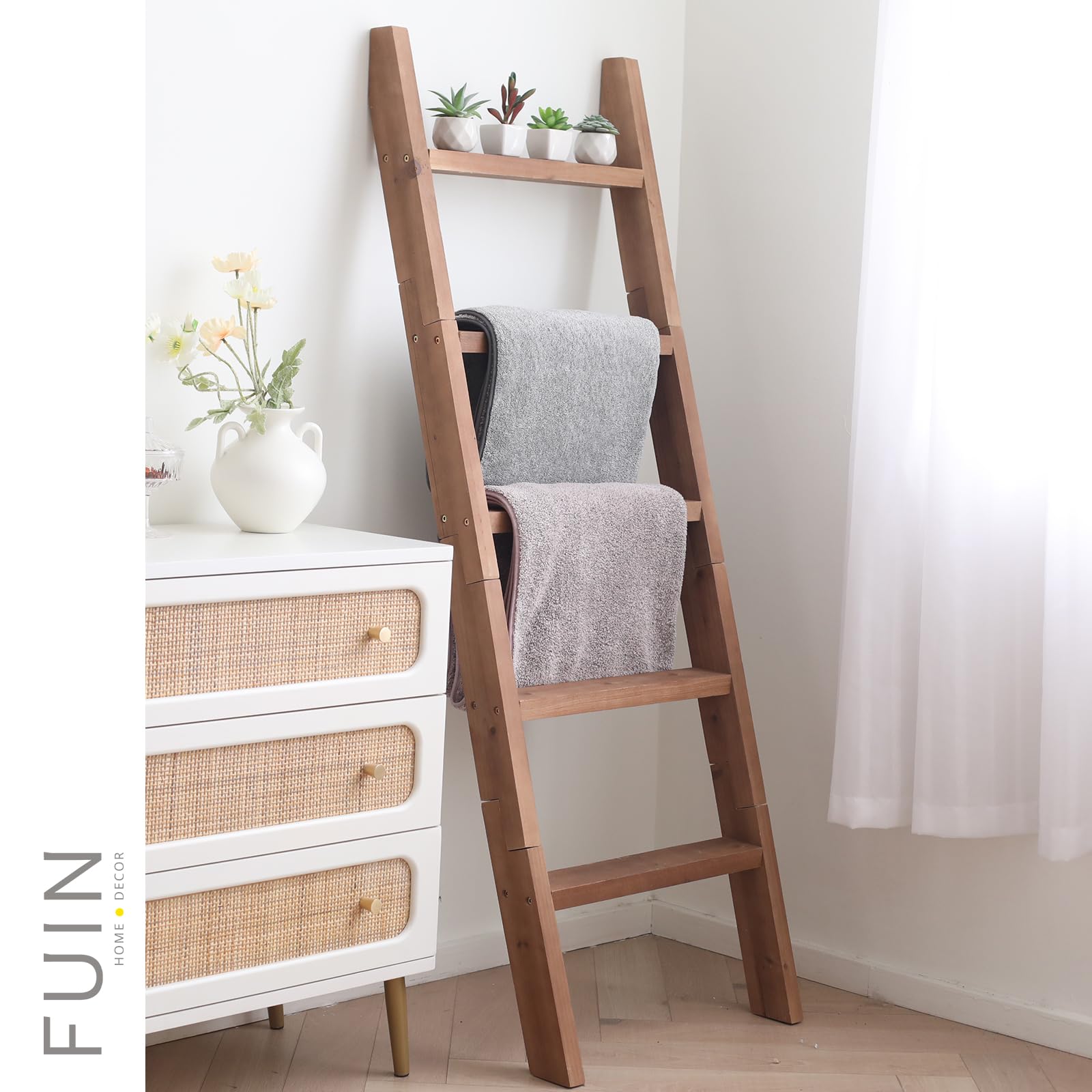 FUIN close-up of wood grain and rectangle rungs highlighting solid construction benefit