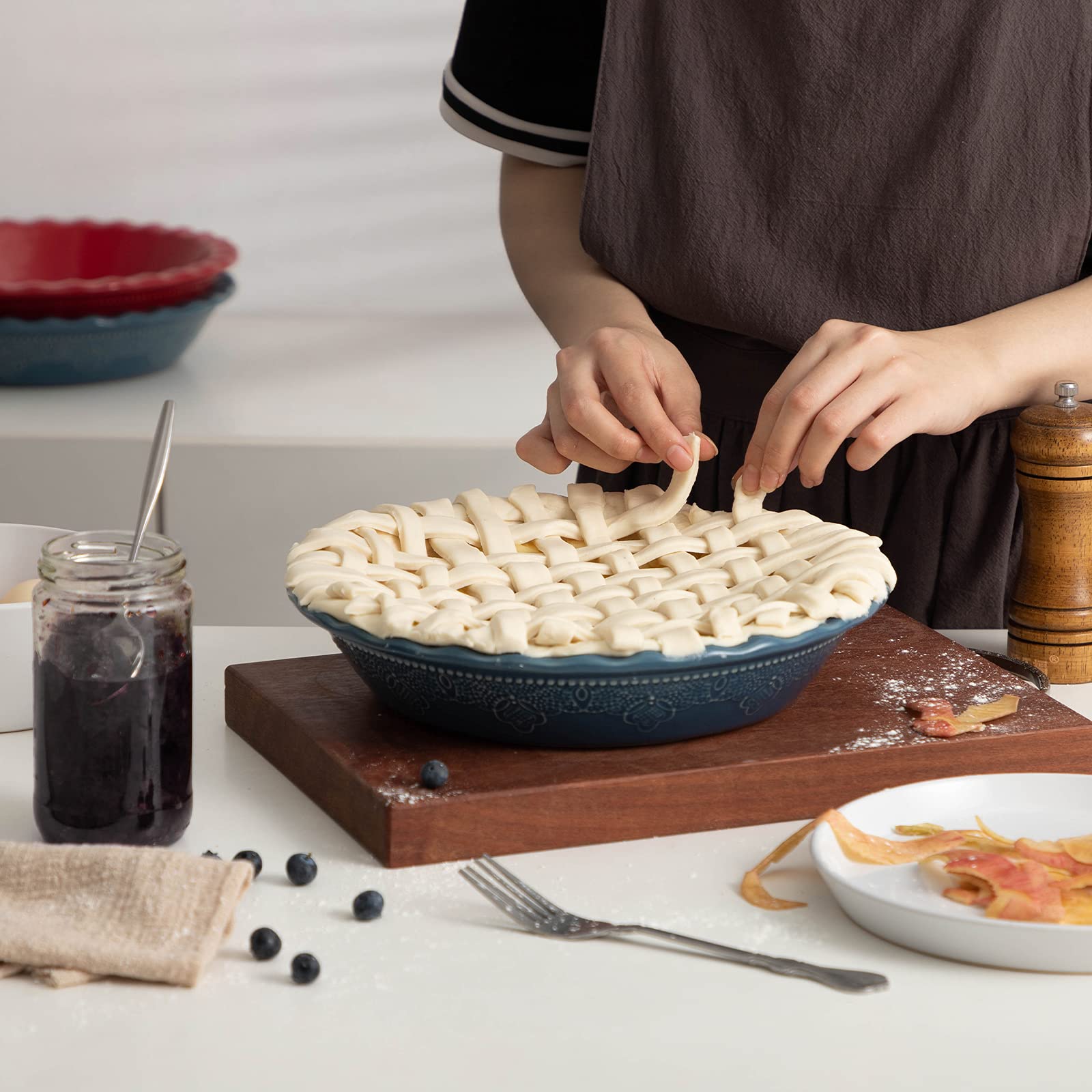 FUN ELEMENTS side profile showing 2.2 inch depth and ample filling capacity benefit