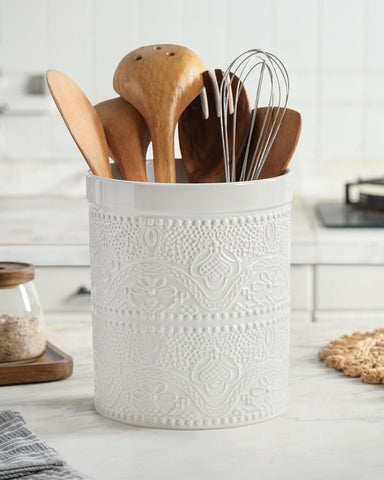 FUN ELEMENTS top view filled with spatulas and whisks showing upright organization