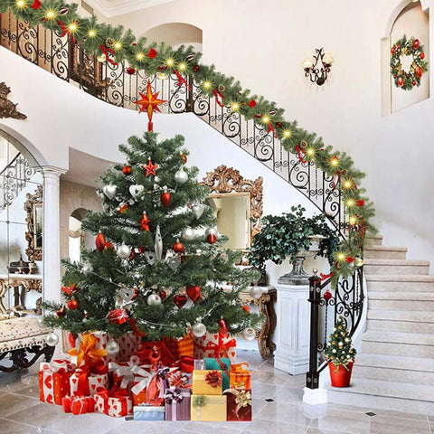 FUNPENY red berries and bows close-up highlighting decorative detail and festive color