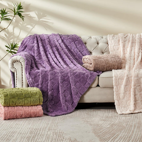 FY FIBER HOUSE freshly unpacked and fluffed blanket restored from vacuum pack for immediate use