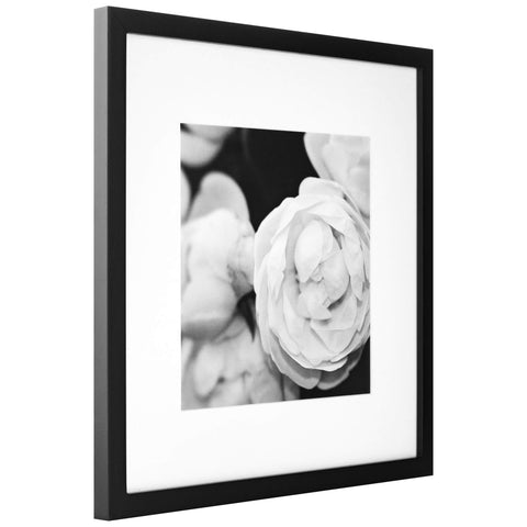 Gallery Perfect white mat detail framing an 8x8 photo to emphasize images attractively