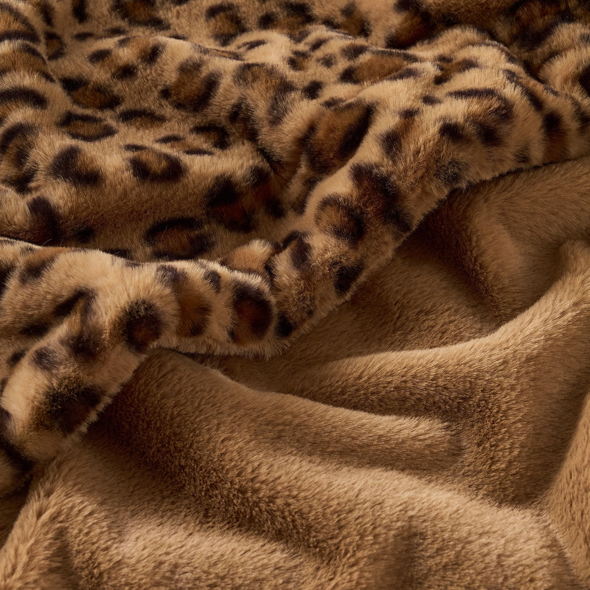 GALMAXS7 close-up of plush faux fur texture for soft comfort