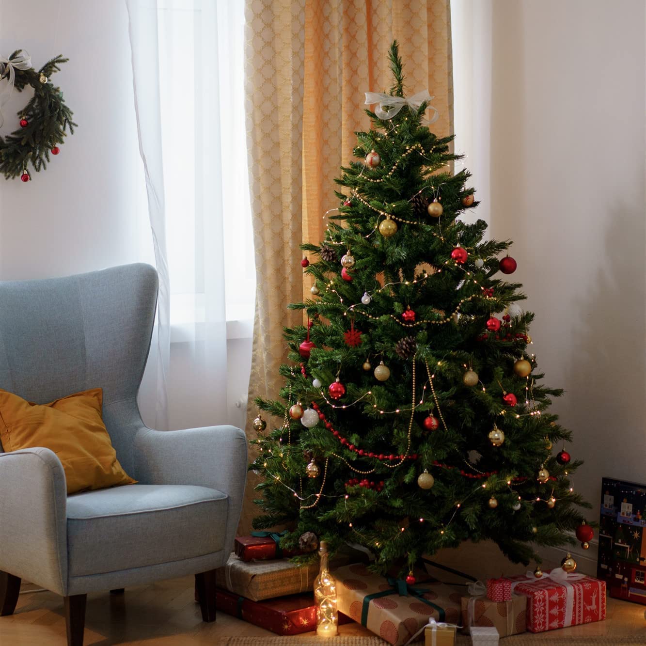 GameXcel tree next to chair illustrating 4.5 ft size and scale