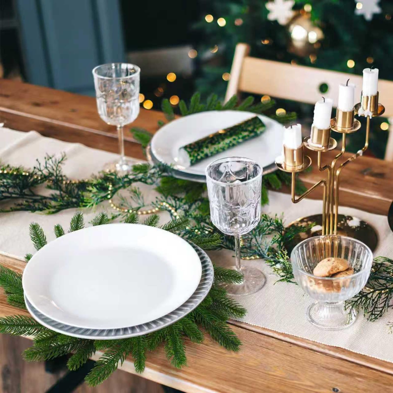 Gandeer placemat with a plate to show 26 cm inner fit and 40 cm outer scale