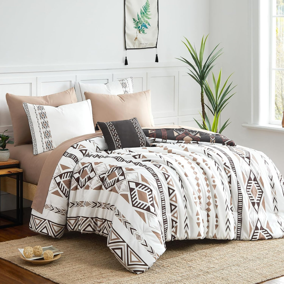 Geniospin comforter front view showing reversible brown tones and cozy look