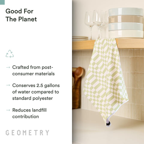 GEOMETRY towel in hand demonstrating lightweight feel and fast drying