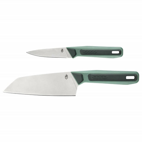 Gerber polypropylene cutting board with juice groove catching liquids