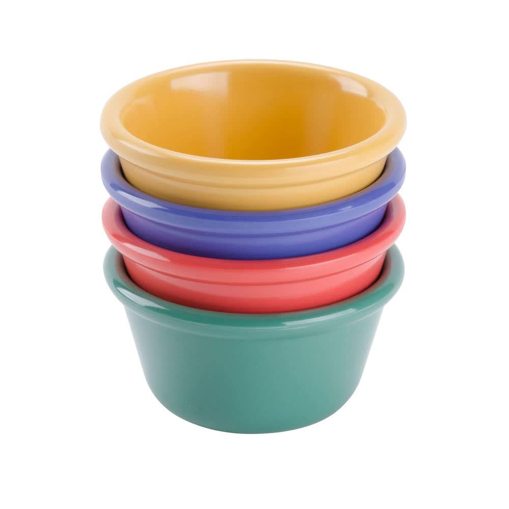 G.E.T. ramekin beside a measuring cup showing the 4 oz portion size for consistent serving