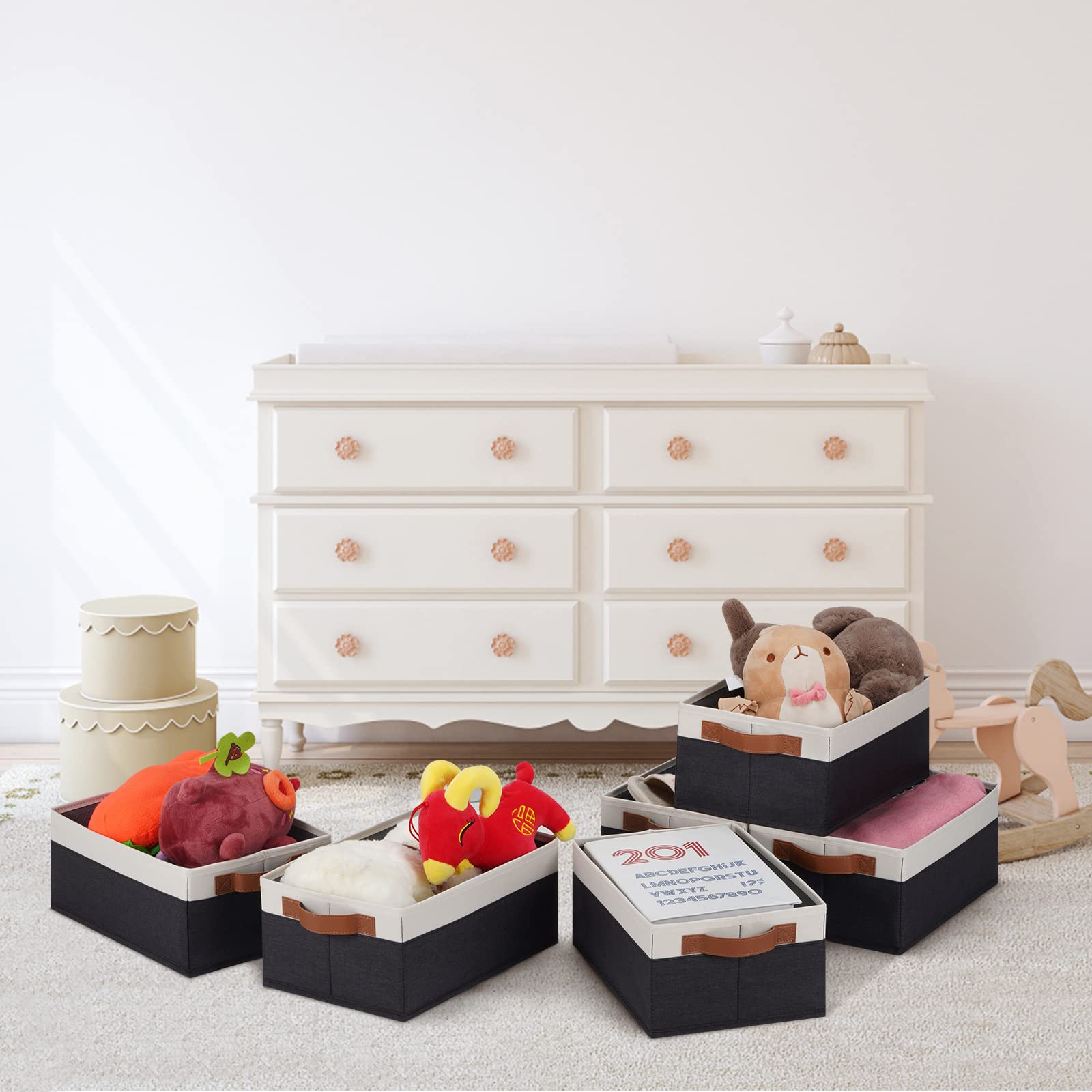 GhvyenntteS arranged on shelf to create tidy, visible storage